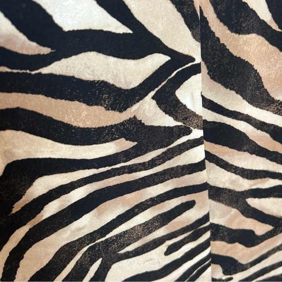 Chico’s Satin Zebra Blazer L / US 12 – Neutral Chic Statement Jacket - Picture 10 of 10